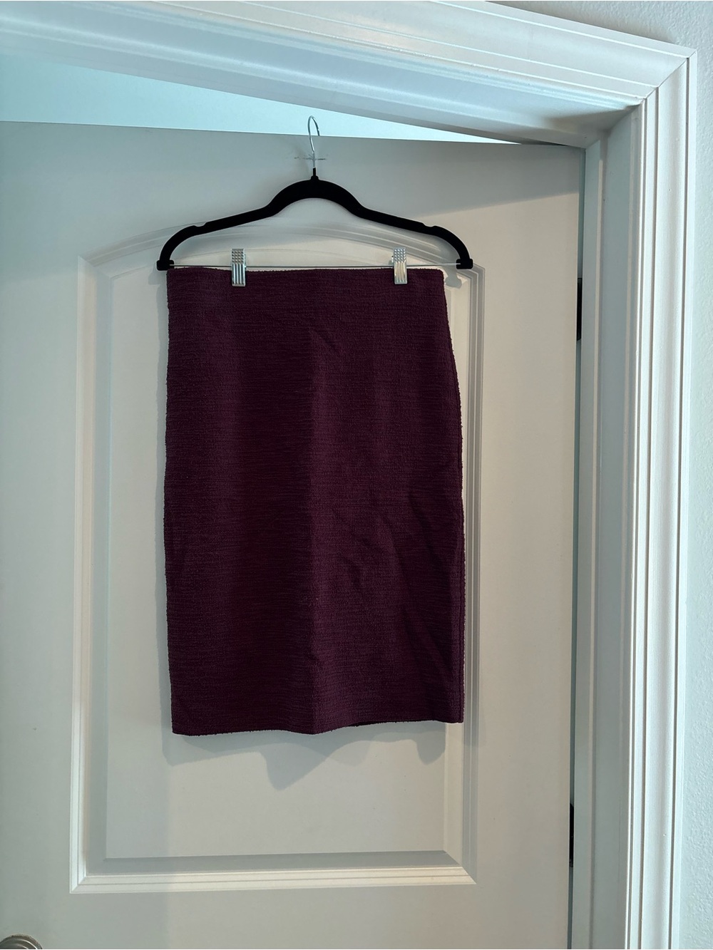 Ann Taylor Plum Textured Pencil Skirt